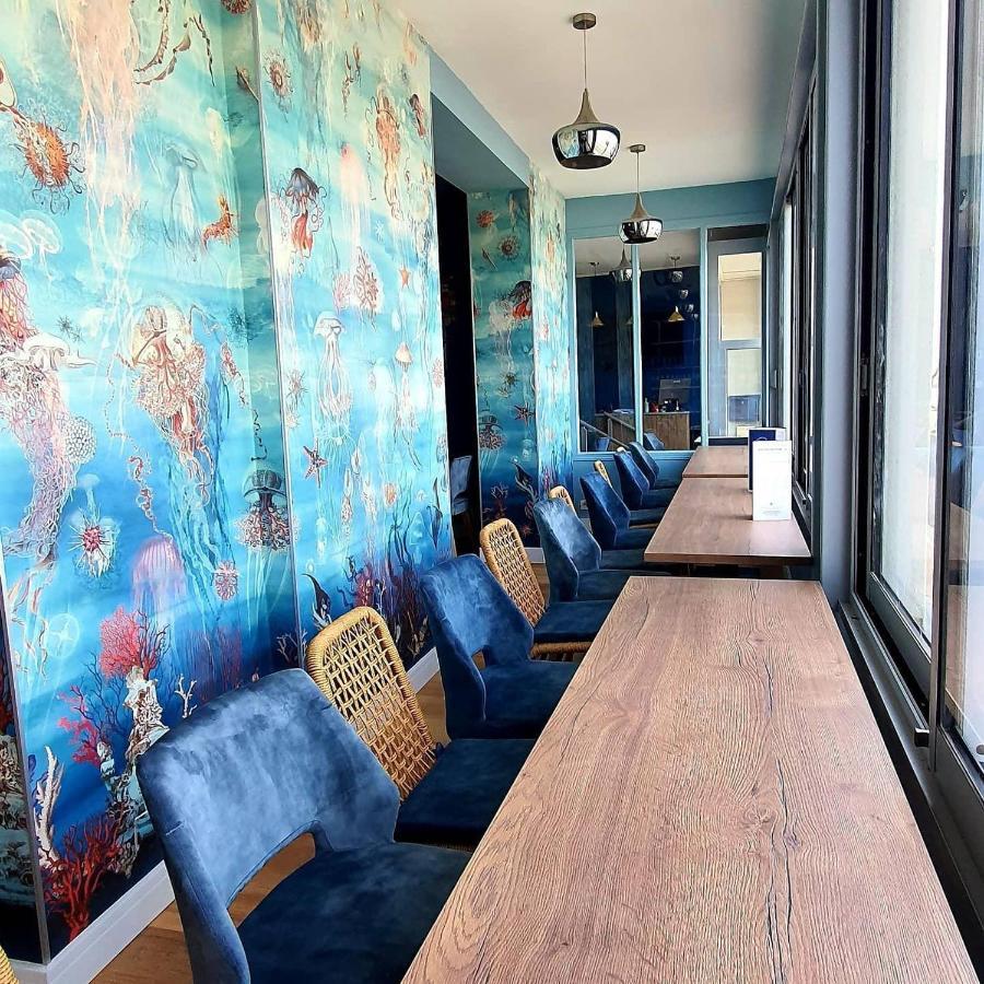 Hotel Restaurant L'Atelier Des Cousins Chatelaillon-Plage Exterior photo