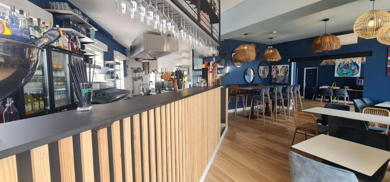 Hotel Restaurant L'Atelier Des Cousins Chatelaillon-Plage Exterior photo